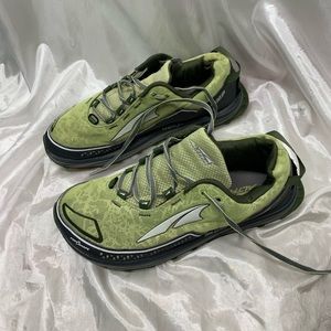 Altra Athletic Gaiter Trap Shoes
